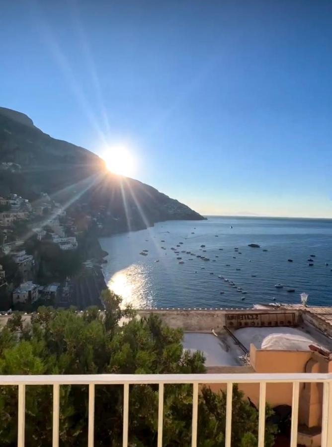 Queen View Apartment - No Kitchen Positano Exterior foto