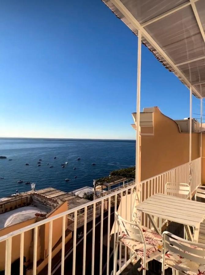 Queen View Apartment - No Kitchen Positano Exterior foto